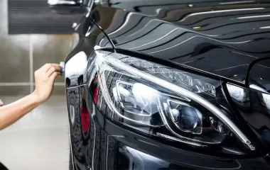 Антигравийная пленка: разумная защита кузова вашего автомобиля от всех невидимых угроз