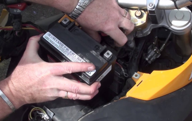 Обслуживание аккумулятора электрического квадроцикла